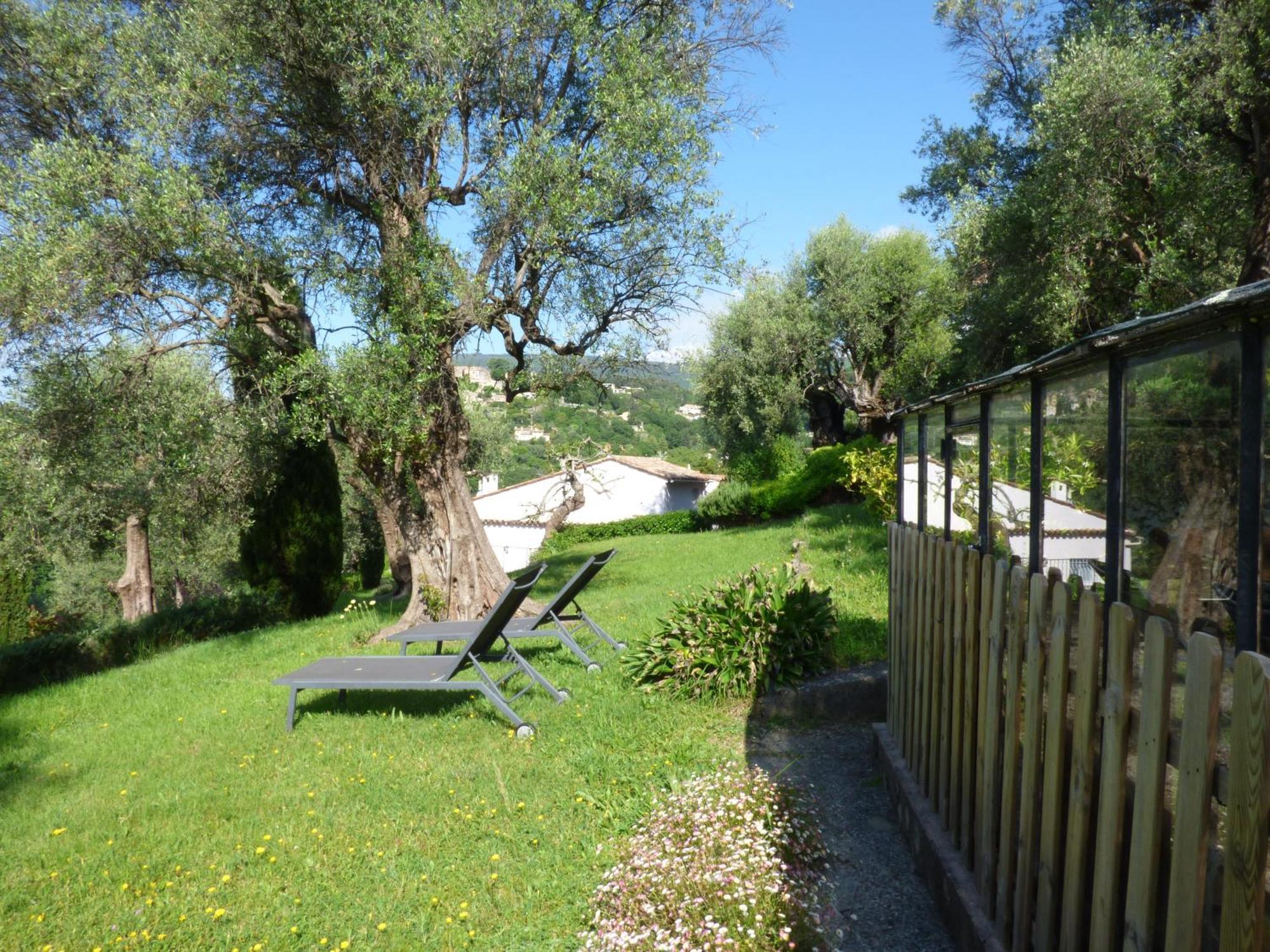 Apartment Cezanne With Heated Pool And Private Garden Chateauneuf-Grasse Exterior photo
