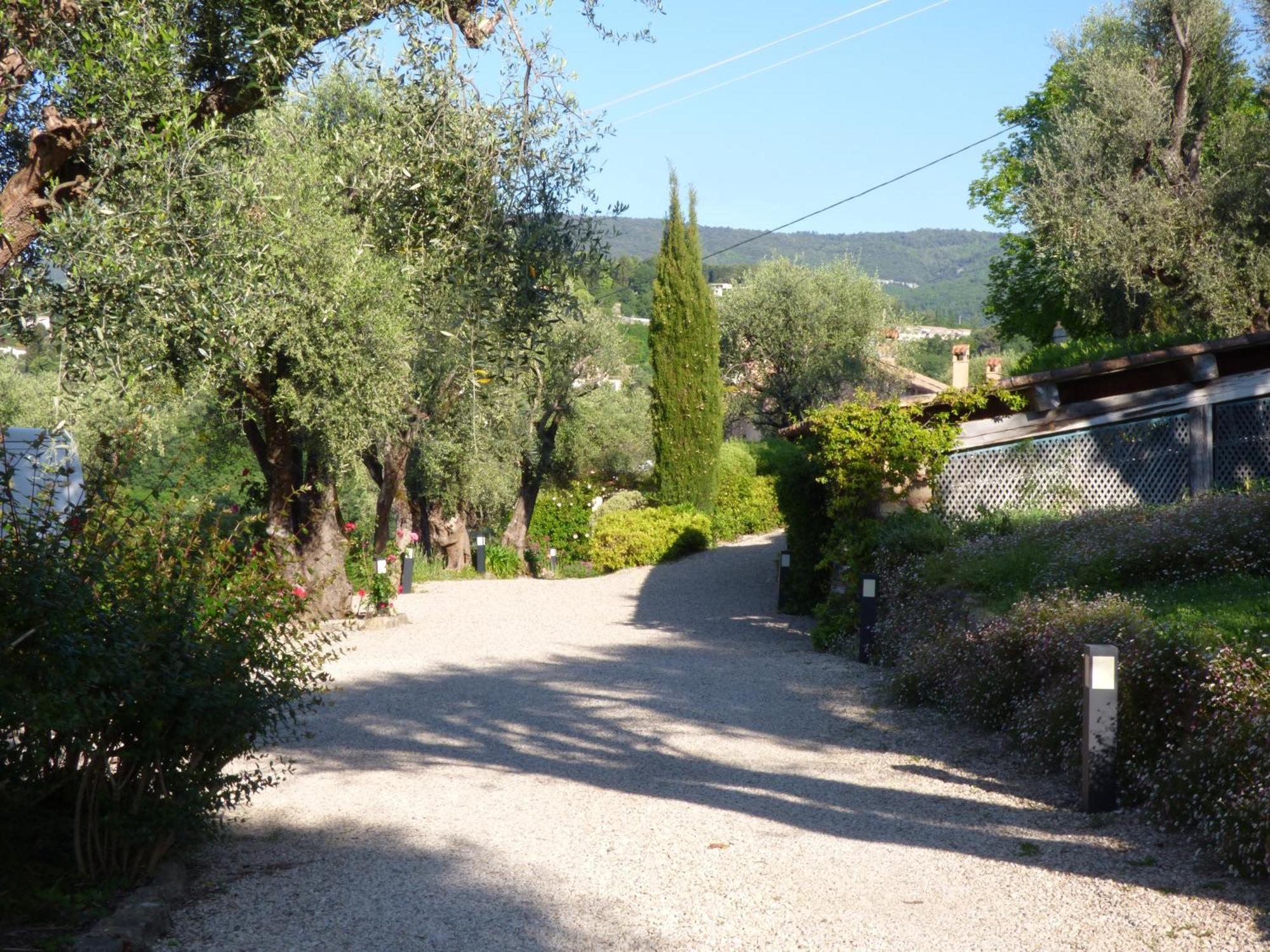 Apartment Cezanne With Heated Pool And Private Garden Chateauneuf-Grasse Exterior photo